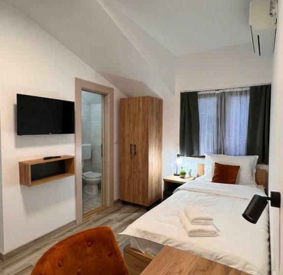 مُتل Prenociste Kod Brana