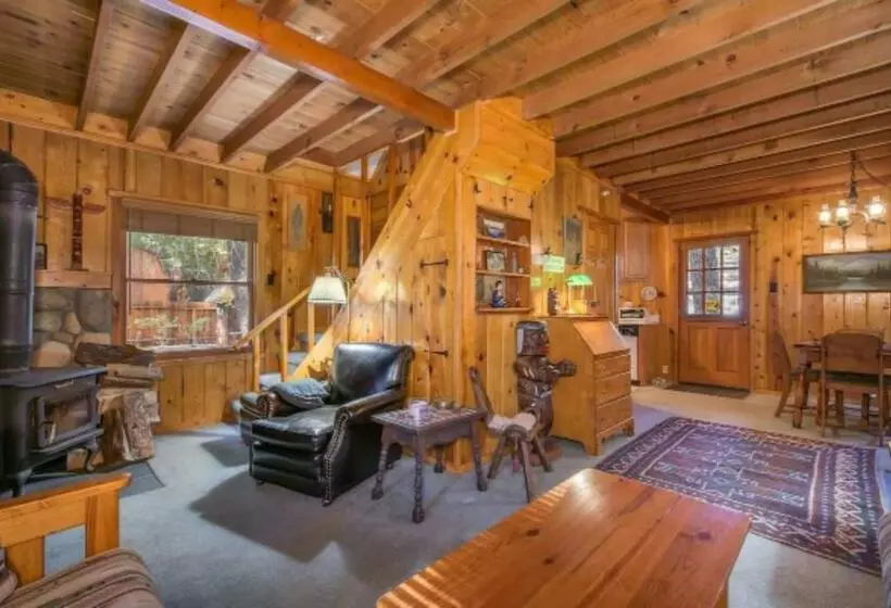 Owls Peak By Avantstay Private Pine Tree Cabin Mins From The Water