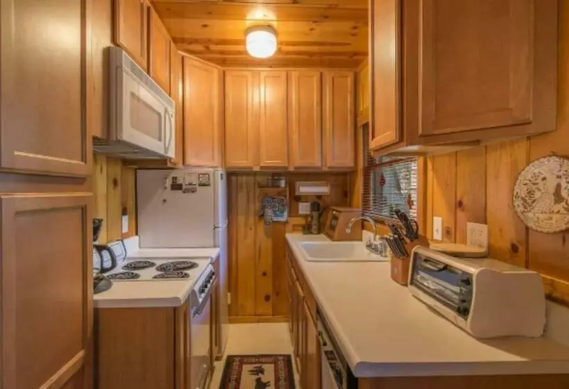 Owls Peak By Avantstay Private Pine Tree Cabin Mins From The Water