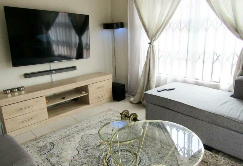 Pension Khaya Guesthouse