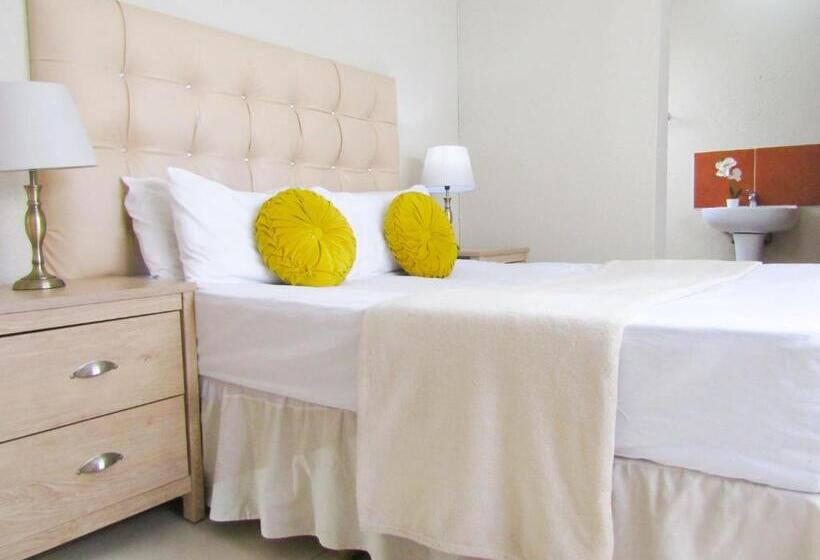 Pension Khaya Guesthouse