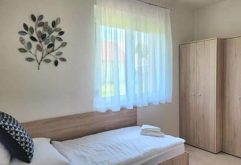 ペンション Silver Lodge Vendégház Egerszalók