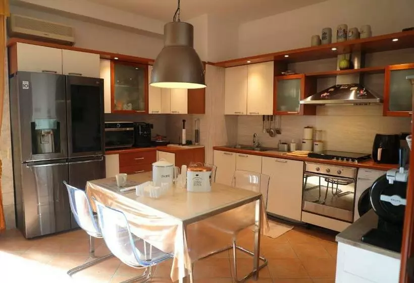 Majatalo Stanza In Appartamento Incantevole Con Camino Adelfia Bari