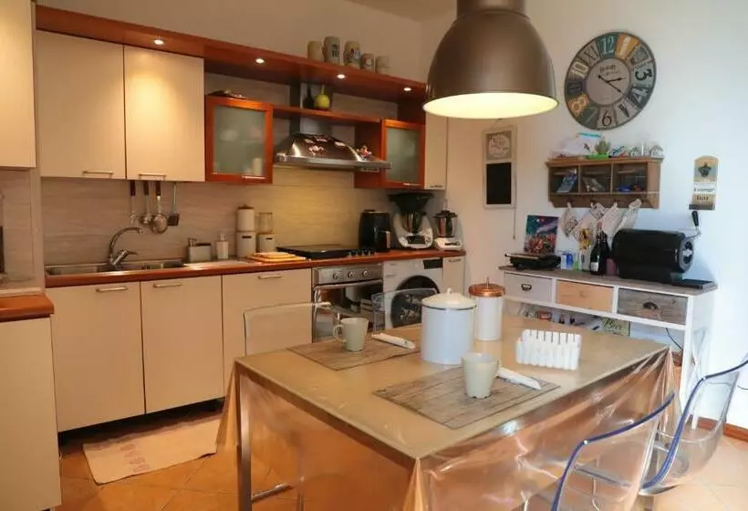 Majatalo Stanza In Appartamento Incantevole Con Camino Adelfia Bari