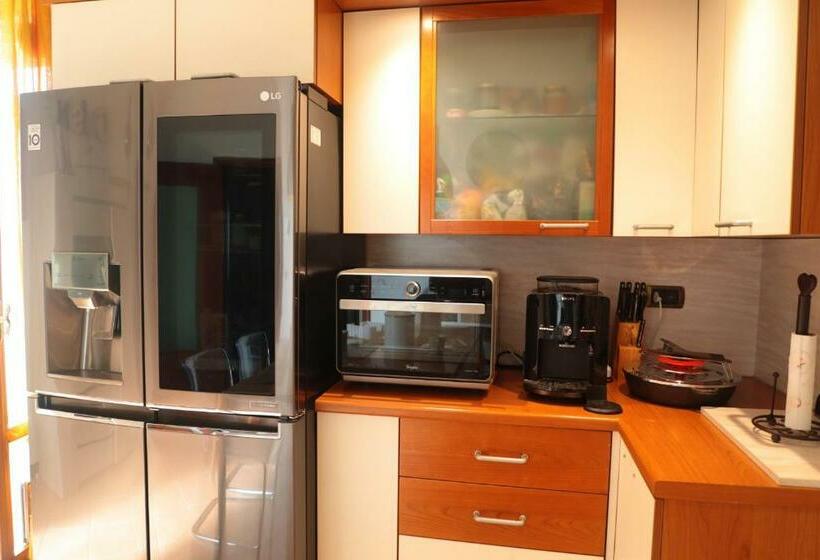 פנסיון Stanza In Appartamento Incantevole Con Camino Adelfia Bari