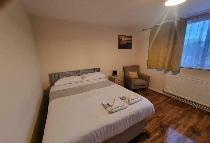 פנסיון Star Homes