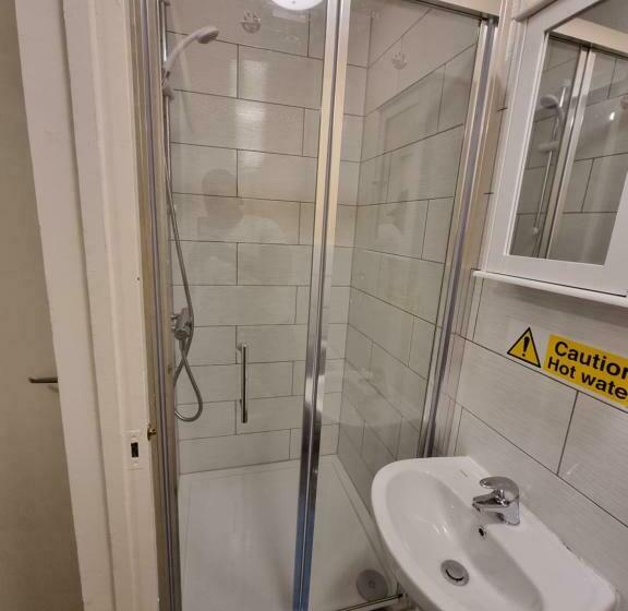 פנסיון Star Homes