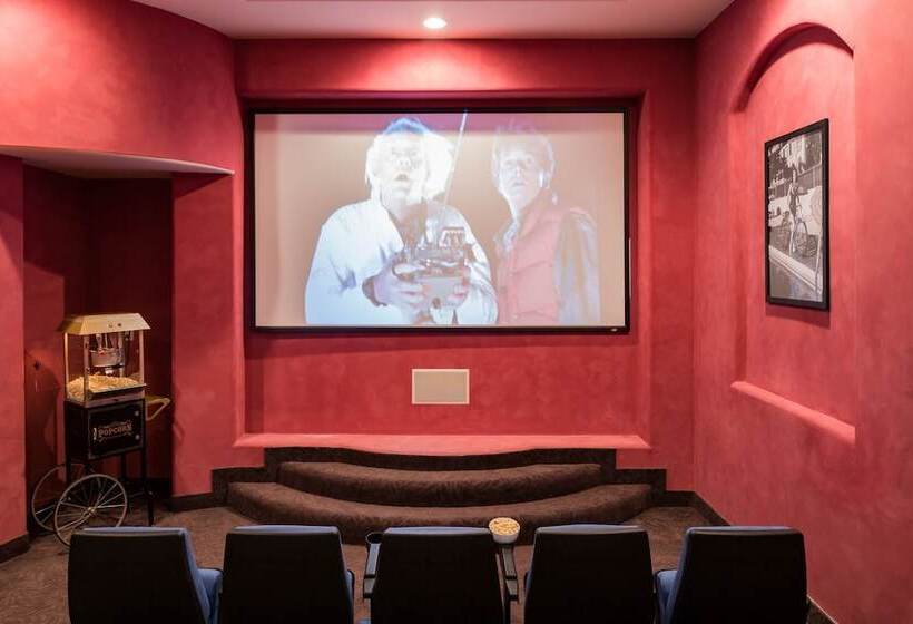 Primrose By Avantstay Extravagant Desert Estate W Theater Pool