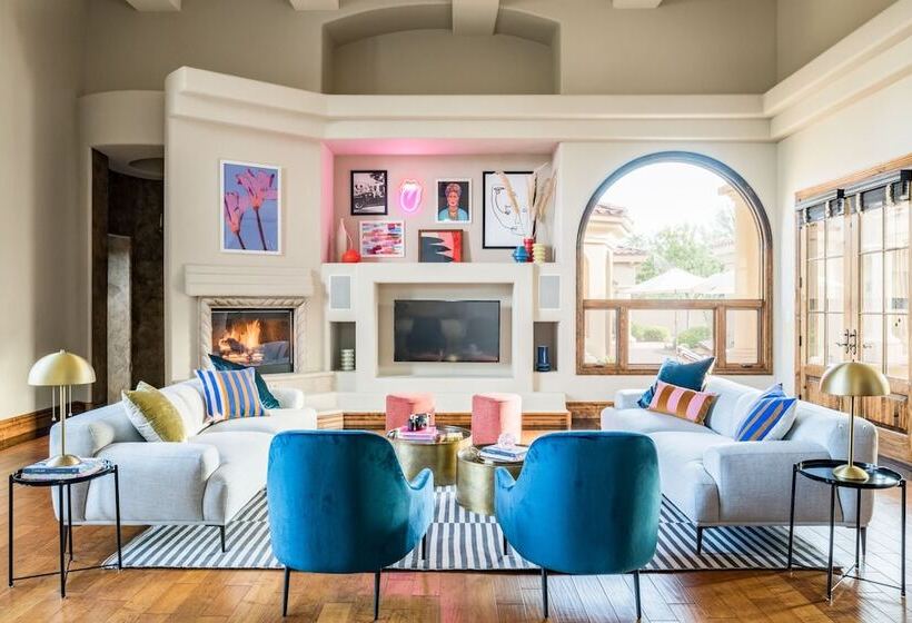 Primrose By Avantstay Extravagant Desert Estate W Theater Pool