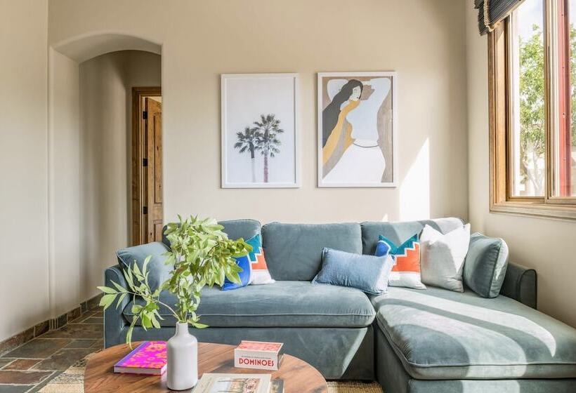 Primrose By Avantstay Extravagant Desert Estate W Theater Pool