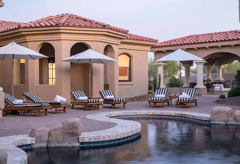 Primrose By Avantstay Extravagant Desert Estate W Theater Pool