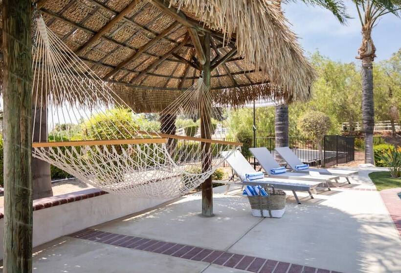 Villa Verdot By Avantstay Spectacular 6 Br Estate W Pool, Hot Tub, Tennis& B Ball Courts