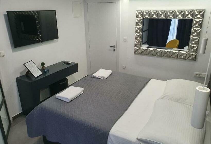 ベッドアンドブレックファースト Mido Rooms