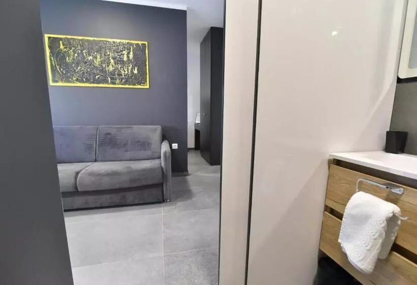 تختخواب و صبحانه Mido Rooms