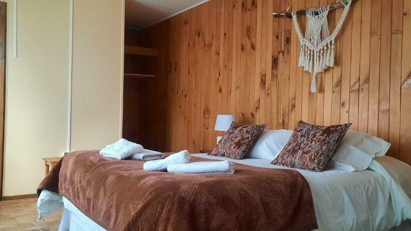 فندق Hostal Los Pinos