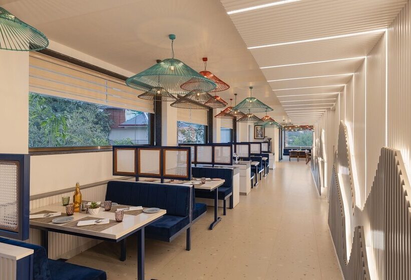 Hotel Infinitea Centric Dharamshala