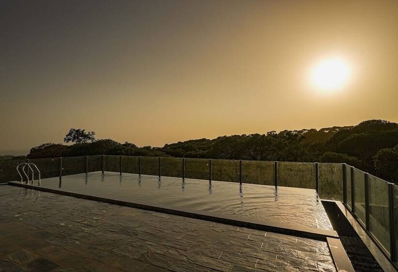 Hotel Infinitea Centric Dharamshala