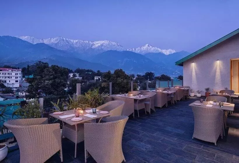 ホテル Infinitea Centric Dharamshala