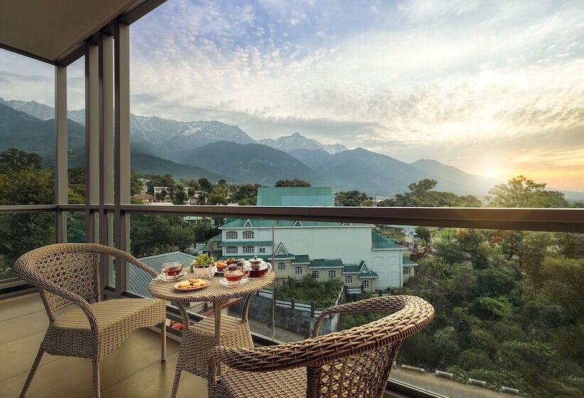 Hotel Infinitea Centric Dharamshala