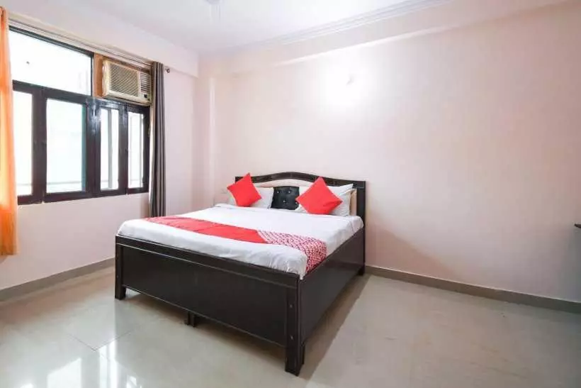 ホテル Pop 91393 Krishna Residency Inn