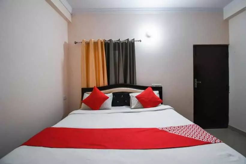 ホテル Pop 91393 Krishna Residency Inn
