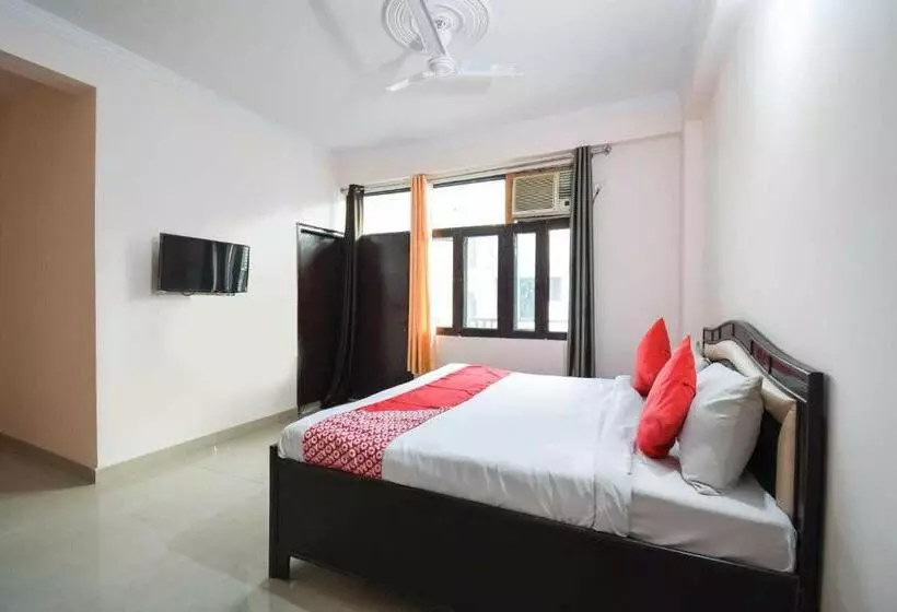 ホテル Pop 91393 Krishna Residency Inn