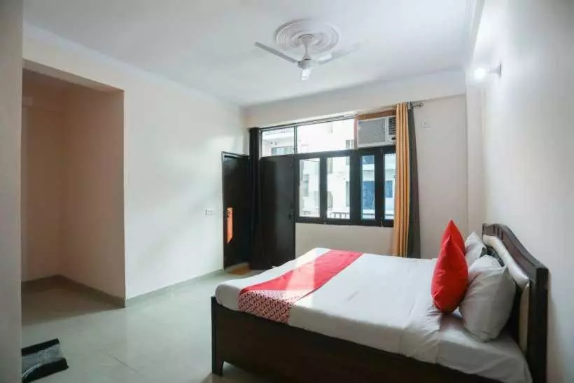ホテル Pop 91393 Krishna Residency Inn