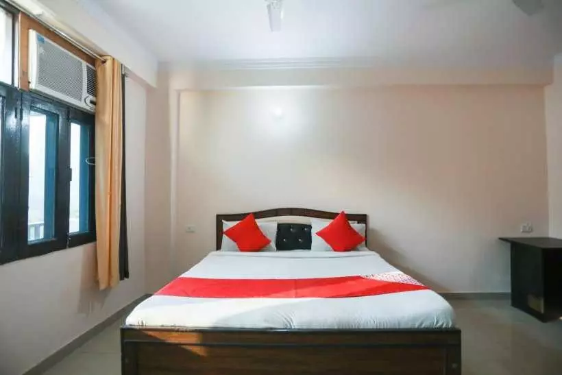 ホテル Pop 91393 Krishna Residency Inn