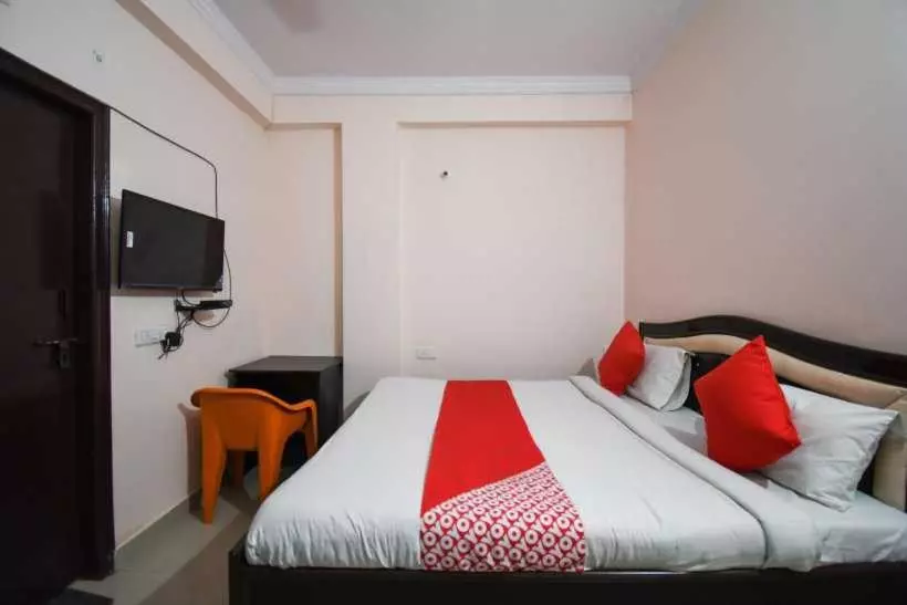 ホテル Pop 91393 Krishna Residency Inn