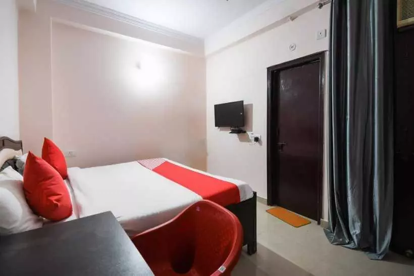 ホテル Pop 91393 Krishna Residency Inn