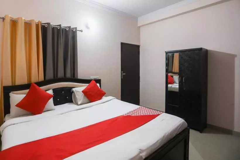 ホテル Pop 91393 Krishna Residency Inn