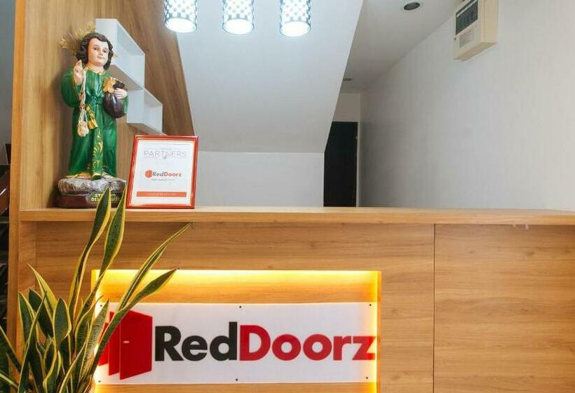 Hotelli Reddoorz Near Ust Sampaloc Manila
