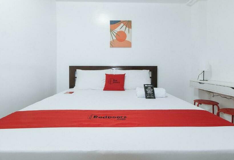 Hotelli Reddoorz Near Ust Sampaloc Manila