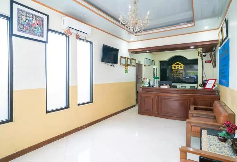 Hotelli Reddoorz Plus Syariah @ Jalan Dokter Wahidin Bojonegoro