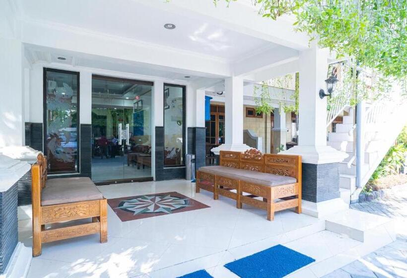 酒店 Reddoorz Plus Syariah @ Jalan Dokter Wahidin Bojonegoro