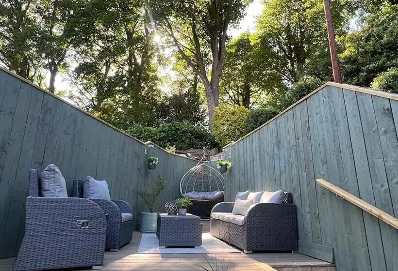 Mulberry House   Morpeth Town Centre   Hot Tub