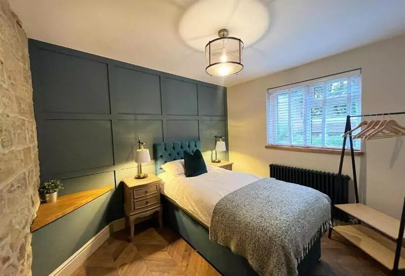 Mulberry House   Morpeth Town Centre   Hot Tub