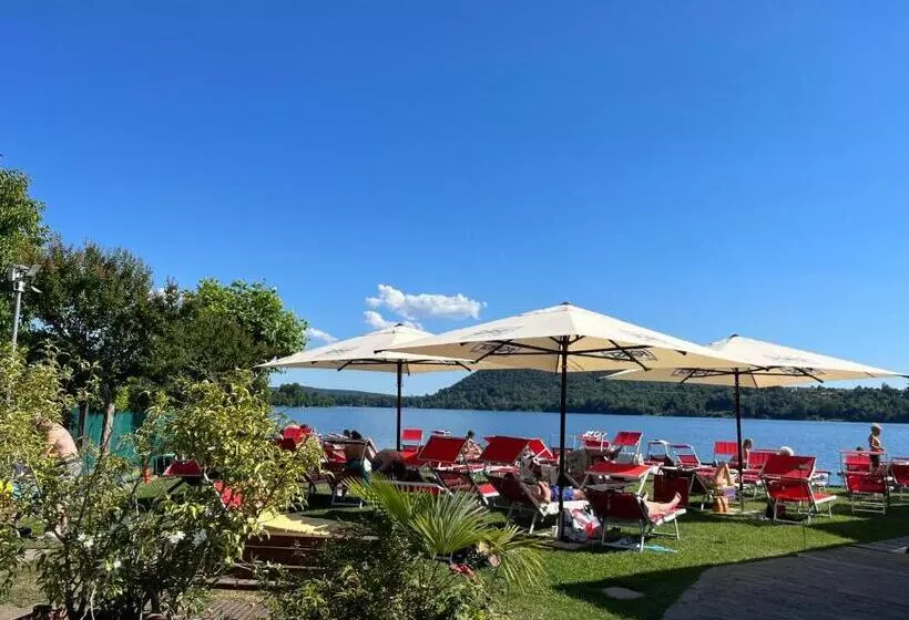 ペンション Il Gufo E Il Gatto Del Lago