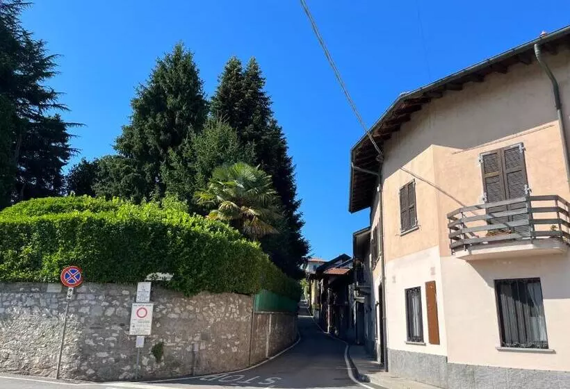 ペンション Il Gufo E Il Gatto Del Lago