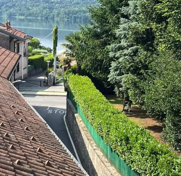ペンション Il Gufo E Il Gatto Del Lago