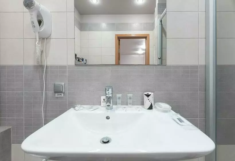پانسیون Room In Guest Room   Valensija   Large Suite Apartment
