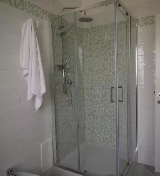 Aamiaismajoitus (B&B) Flowers  House