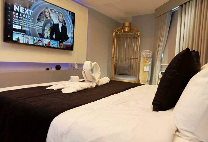 Elegant Studio With Videoke At Azure North Pampanga