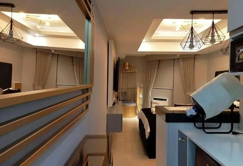 Elegant Studio With Videoke At Azure North Pampanga