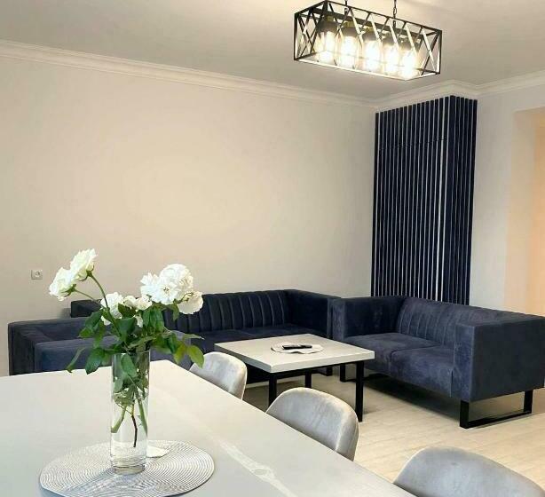 פנסיון Eco Park Resort