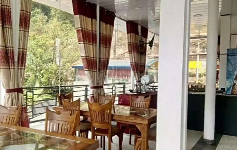 Majatalo Ramboda Holiday Inn