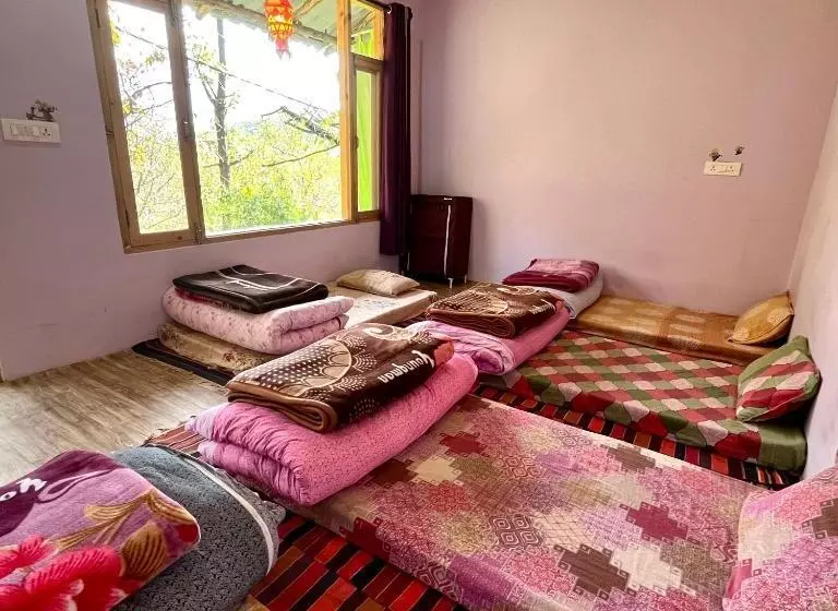 ユースホステル Sukoon Stays Manali