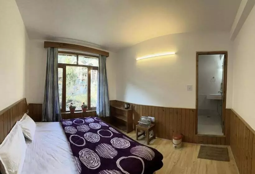 ユースホステル Sukoon Stays Manali
