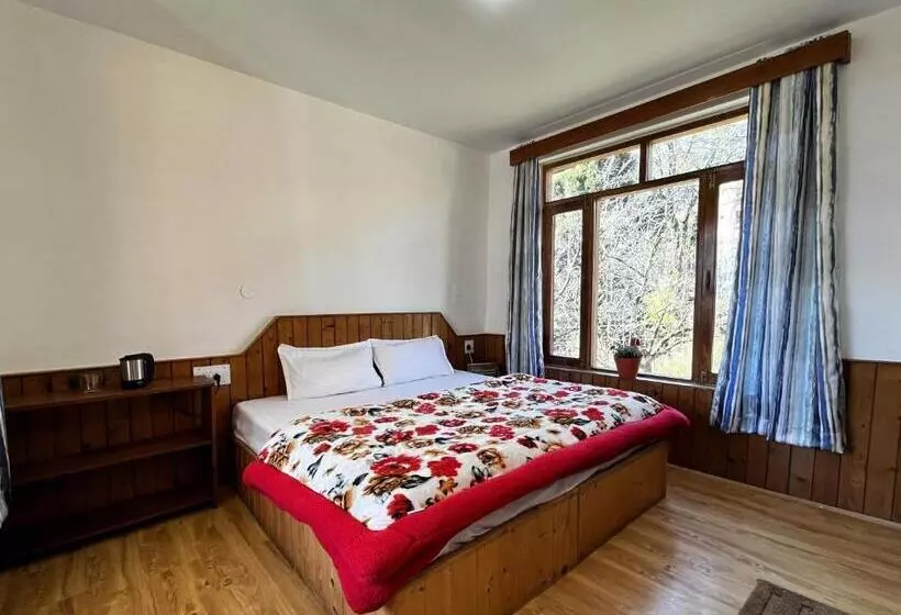 ユースホステル Sukoon Stays Manali
