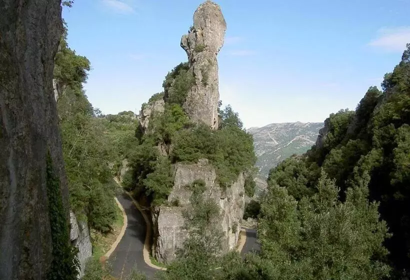 Aamiaismajoitus (B&B) La Corte Dei Baroni